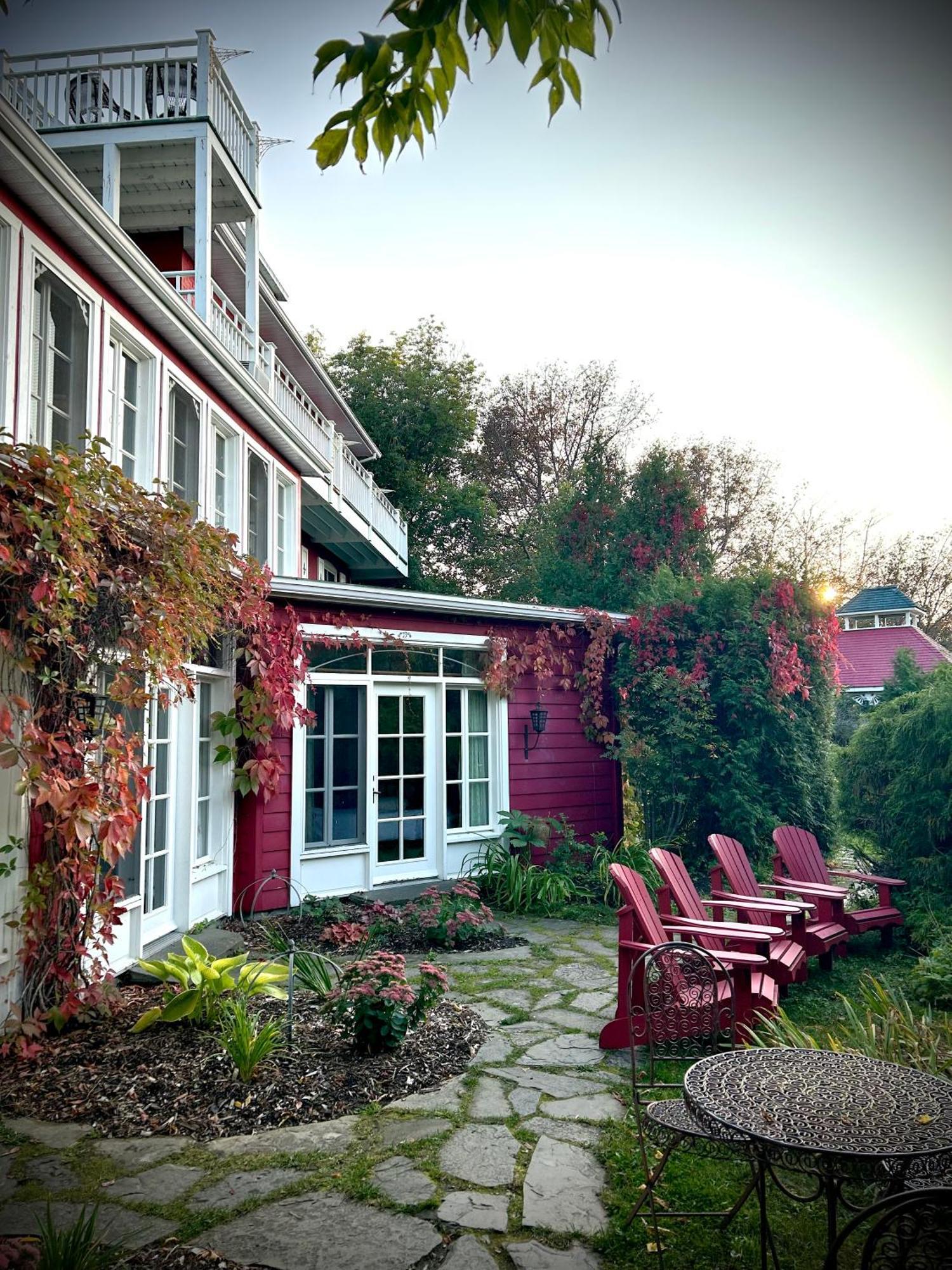 Hotel Le Mange Grenouille Le Le Bic Exterior foto